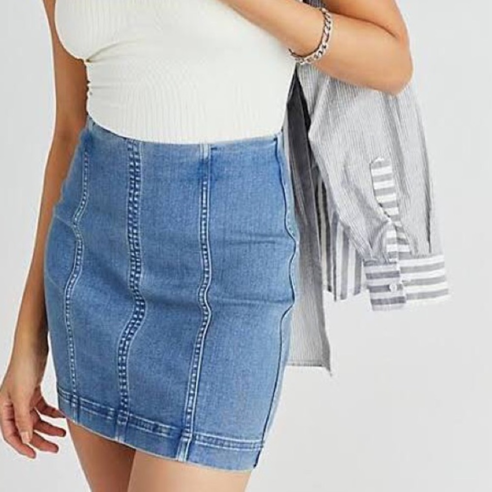 ⭐️NWT Free People Denim Skirt⭐️
